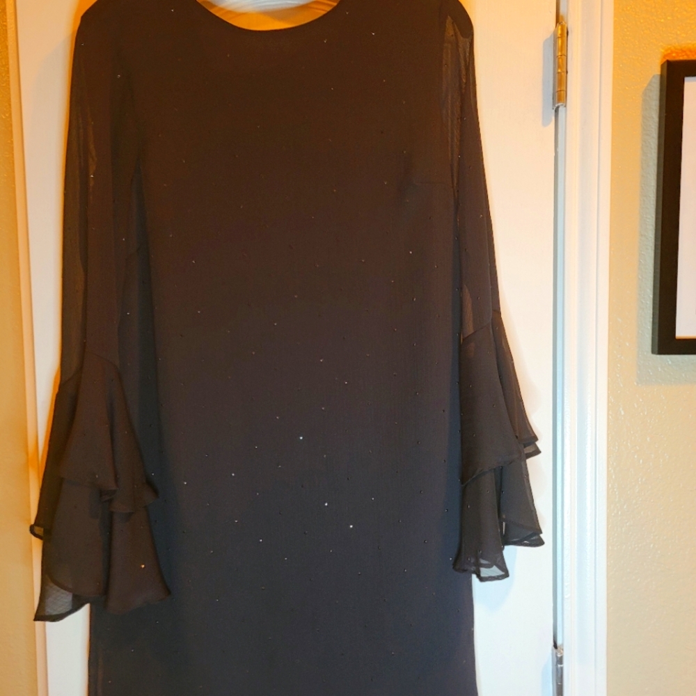 Little bkck dress